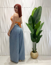 Cargar imagen en el visor de la galería, Light Blue Jeans
