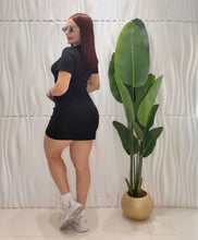 Cargar imagen en el visor de la galería, The Edit Tshirt Dress
