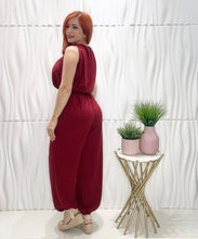 Cargar imagen en el visor de la galería, Burgundy Top &amp; Jogger Pant
