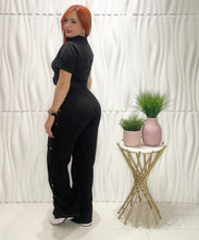Cargar imagen en el visor de la galería, Buttons Black Top &amp; Pants Set
