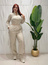 Cargar imagen en el visor de la galería, Sand Jacket &amp; Pant Set
