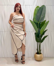 Cargar imagen en el visor de la galería, Beige &amp; Black Skirt Set
