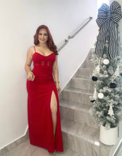 Cargar imagen en el visor de la galería, Elegant Red Dress
