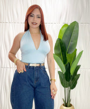 Cargar imagen en el visor de la galería, Halter Lycra Top
