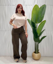 Cargar imagen en el visor de la galería, Nude Tshirt
