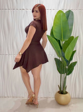 Cargar imagen en el visor de la galería, Chocolate Off Shoulder Top &amp; Skirt Set
