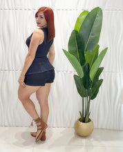 Cargar imagen en el visor de la galería, Vest Romper Dark Denim
