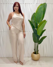 Cargar imagen en el visor de la galería, Beige Open Back Top &amp; Pant Set
