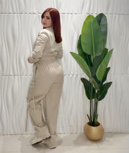 Cargar imagen en el visor de la galería, Sand Jacket &amp; Pant Set
