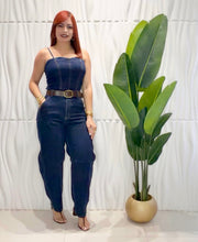 Cargar imagen en el visor de la galería, Denim Top &amp; Barrel Jeans Set

