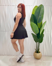 Cargar imagen en el visor de la galería, Black Flare Dress
