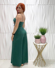Cargar imagen en el visor de la galería, Hunter Green Top &amp; Palazzo Set

