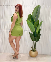 Cargar imagen en el visor de la galería, Green Skort Set
