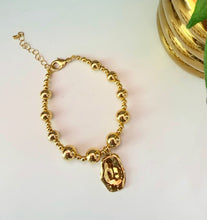 Cargar imagen en el visor de la galería, Gold Bracelets
