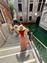 Cargar imagen en el visor de la galería, Venecia Top &amp; Skirt Set
