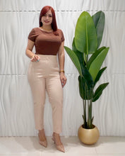 Cargar imagen en el visor de la galería, Beige Trouser Pant
