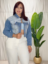 Cargar imagen en el visor de la galería, Denim Lace Sky Blue Jacket
