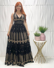 Cargar imagen en el visor de la galería, Black &amp; Gold Maxi Dress
