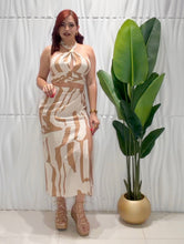 Cargar imagen en el visor de la galería, Camel Beige Top &amp; Skirt Set
