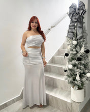 Cargar imagen en el visor de la galería, Silver Top &amp; Skirt Set
