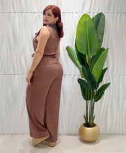 Cargar imagen en el visor de la galería, Mocha Jumpsuit
