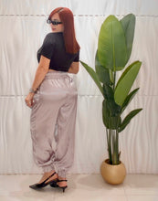 Cargar imagen en el visor de la galería, Jogger Pant
