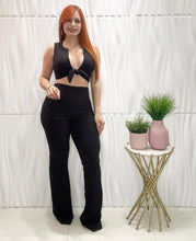 Cargar imagen en el visor de la galería, Black Crop Top &amp; Pant Set
