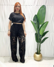 Cargar imagen en el visor de la galería, Lace Top &amp; Pant Set
