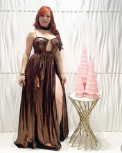 Cargar imagen en el visor de la galería, Bronze Maxi Dress
