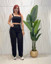 Cargar imagen en el visor de la galería, Black Top &amp; Leg Pants Set
