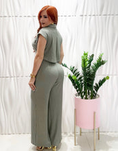 Cargar imagen en el visor de la galería, Sage Jumpsuit
