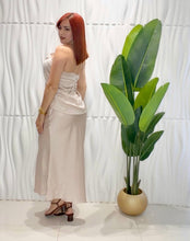 Cargar imagen en el visor de la galería, Satin Flower Top &amp; Skirt Set
