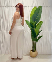 Cargar imagen en el visor de la galería, White Top &amp; Pant Set
