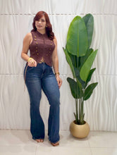Cargar imagen en el visor de la galería, Belt Bottom Jeans
