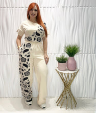 Cargar imagen en el visor de la galería, Beige &amp; Black Lace Set
