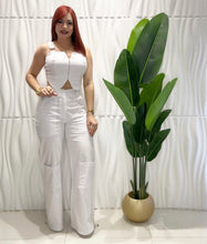 Cargar imagen en el visor de la galería, White Top &amp; Pant Set
