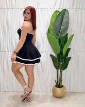Cargar imagen en el visor de la galería, Strapples Black Dress
