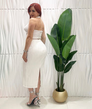 Cargar imagen en el visor de la galería, White Top &amp; Midi Skirt
