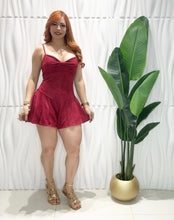 Cargar imagen en el visor de la galería, Kokette Burgundy Romper
