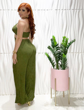 Cargar imagen en el visor de la galería, Olive Jumpsuit
