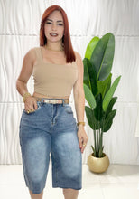 Cargar imagen en el visor de la galería, Basic Crop Top
