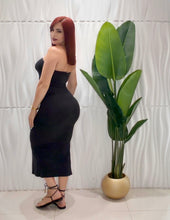Cargar imagen en el visor de la galería, Strapples Black Midi Dress
