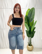 Cargar imagen en el visor de la galería, Basic Crop Top
