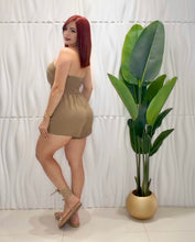 Cargar imagen en el visor de la galería, Halter Olive Romper
