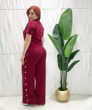 Cargar imagen en el visor de la galería, Sweater Wine Set
