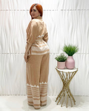 Cargar imagen en el visor de la galería, Embroidery Natural Top &amp; Pants Set
