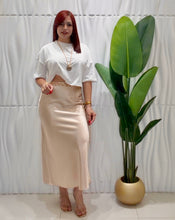 Cargar imagen en el visor de la galería, Midi Champagne Skirt
