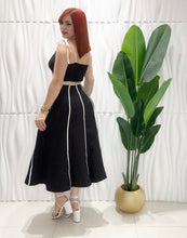 Cargar imagen en el visor de la galería, Midi Black Skirt &amp; Top Set

