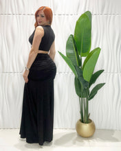 Cargar imagen en el visor de la galería, Black Top &amp; Maxi Skirt

