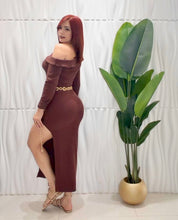 Cargar imagen en el visor de la galería, Chocolate Off Shoulder Skirt Set
